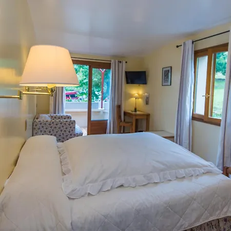 Restaurant De Charme La Lozerette - Proche Florac Hotel 3*